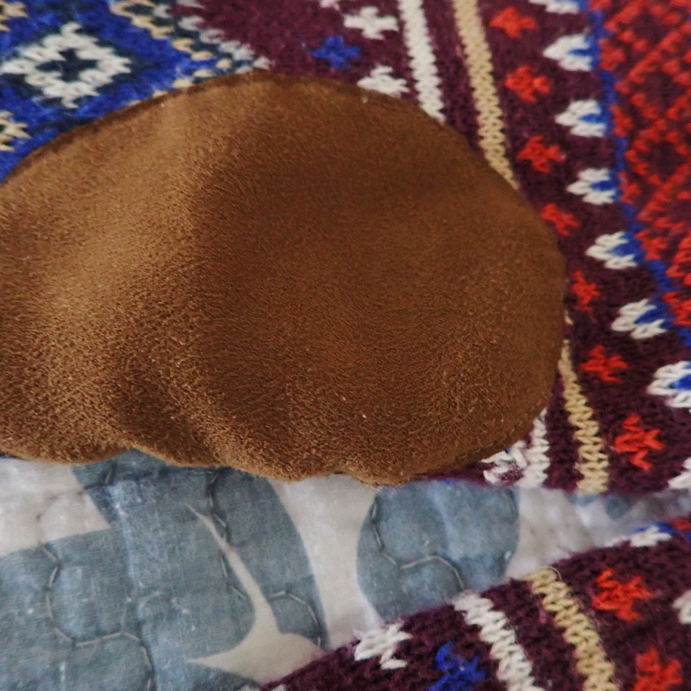 Cherokee Sweater - Picture 5 of 5